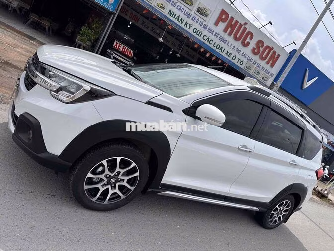 Suzuki XL7 7 chỗ Số tự động Trắng