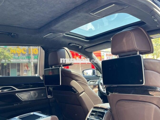 BMW 740Li 2020 Xanh 4 vạn km