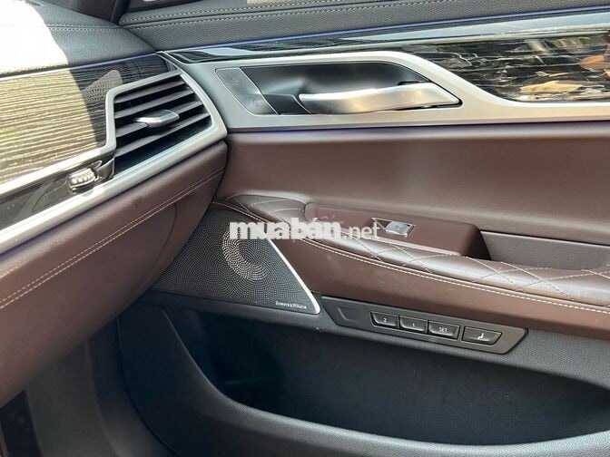 BMW 740Li 2020 Xanh 4 vạn km