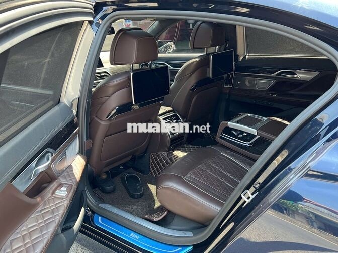 BMW 740Li 2020 Xanh 4 vạn km