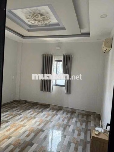 mình còn trống 2 phòng 1 có ban và 1 có cửa sổ