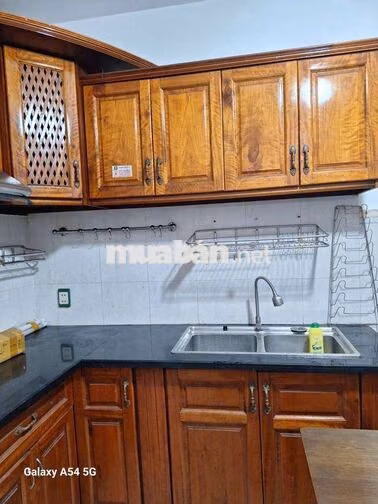 Bán nhà nguyên căn nhà đẹp thoáng mát hẻm xe hơi gần chợ trường học