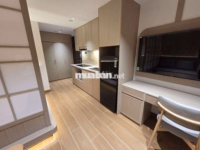 Đập hộp toà mới Full đồ cao cấp, ô tô đỗ cửa tại Nguyễn Khánh Toàn 
