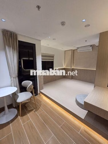Đập hộp toà mới Full đồ cao cấp, ô tô đỗ cửa tại Nguyễn Khánh Toàn 