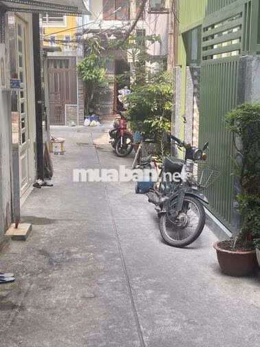 bán nhà chính chủ 3,5x8,2,trệt 2 lầu