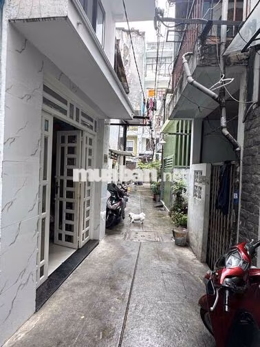 bán nhà chính chủ 3,5x8,2,trệt 2 lầu