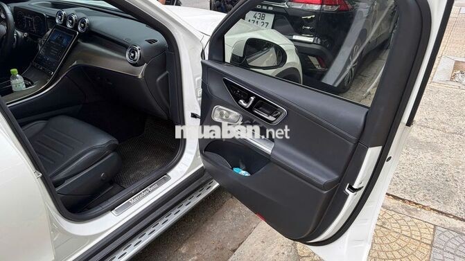 Mercedes-Benz GLC300 4Matic 2025 Trắng 9.xxx km