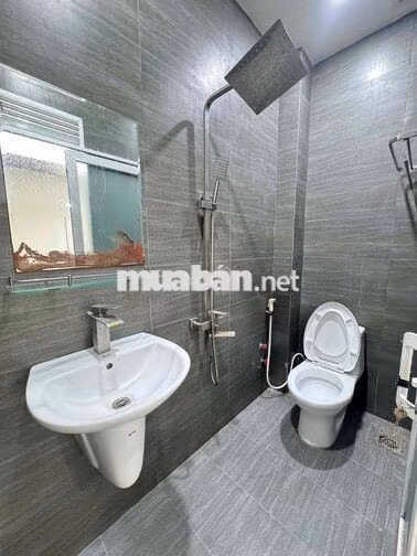 GÁC CAO ĐẦY ĐỦ NỘI THẤT NGAY TRUNG TÂM QUẬN 3