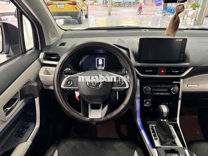 Toyota Veloz Top 1.5CVT 2025 Trắng 4700 km
