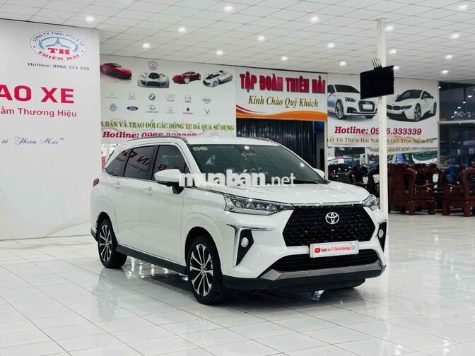 Toyota Veloz Top 1.5CVT 2025 Trắng 4700 km