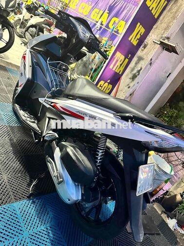 Honda Air Blade Mắt Cú 2014 Trắng