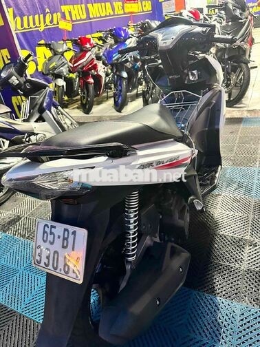 Honda Air Blade Mắt Cú 2014 Trắng
