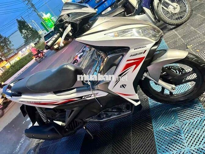 Honda Air Blade Mắt Cú 2014 Trắng
