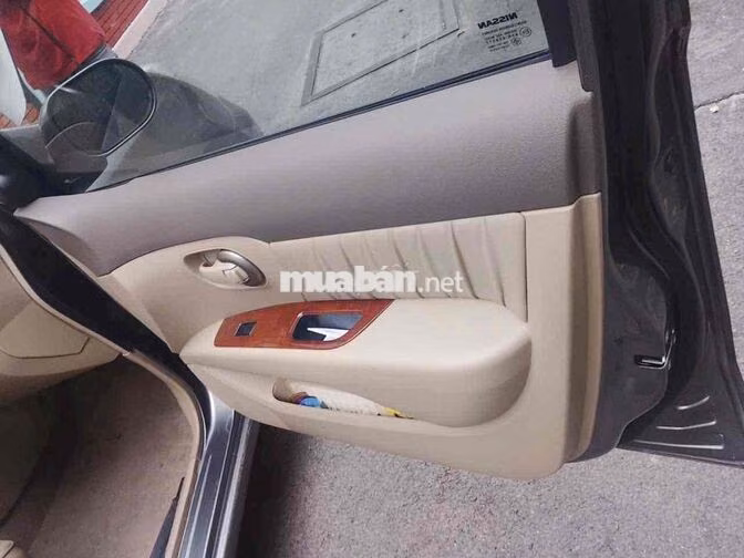 Nissan Grand Livina Xám Việt Nam 5 chỗ