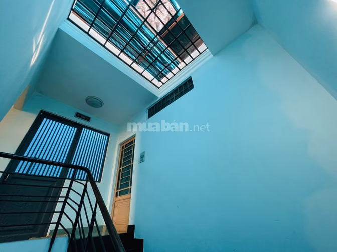 Bán gấp nhà HXH Nguyễn Sơn, 90m²(5.3×17), 4 tầng, chỉ 10,7 tỷ TL.