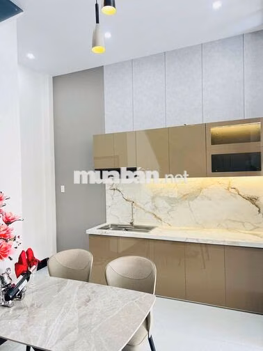 GIẢM 240TR – NHÀ MẶT TIỀN LỘ 20M BÌNH THỦY – FULL NỘI THẤT –  2,95 TỶ
