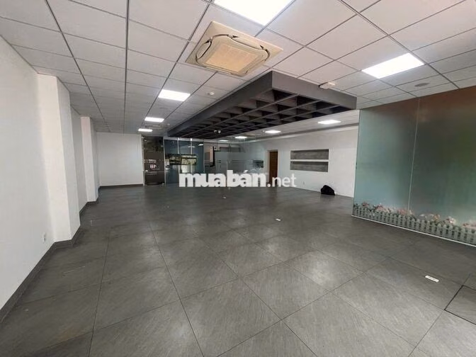 CHO THUÊ NGUYÊN TÒA NGAY TRUNG TÂM QUẬN 5 - DIỆN TÍCH SỬ DỤNG 1500M2
