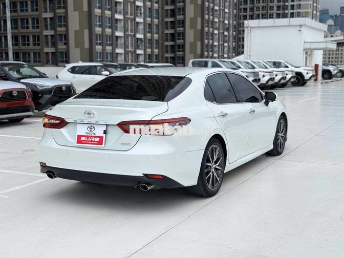 Toyota Camry 2.5Q 2022 Trắng Ghế da