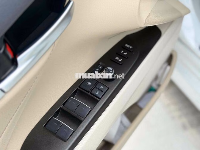 Toyota Camry 2.5Q 2022 Trắng Ghế da