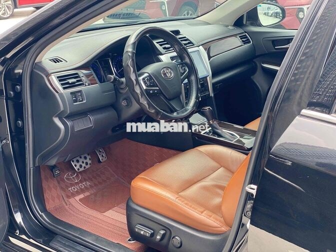 Toyota Camry 2.5Q 2018 Đen 88.000km