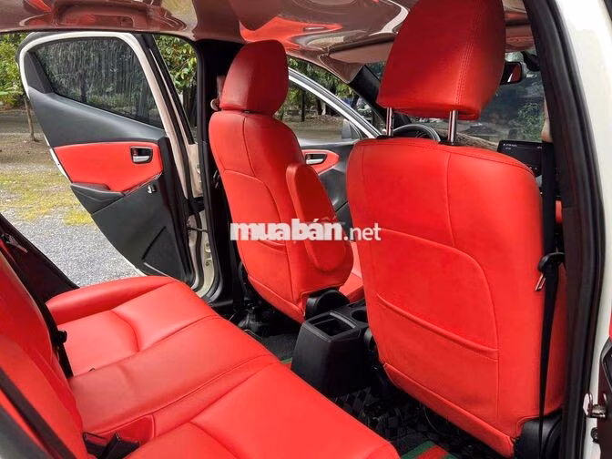 Mazda Mazda 2 Luxury 2022 Trắng 73.000 km