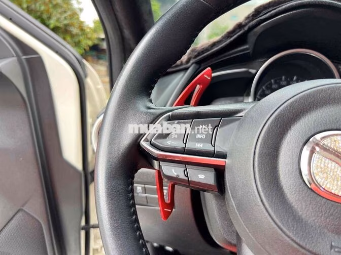 Mazda Mazda 2 Luxury 2022 Trắng 73.000 km