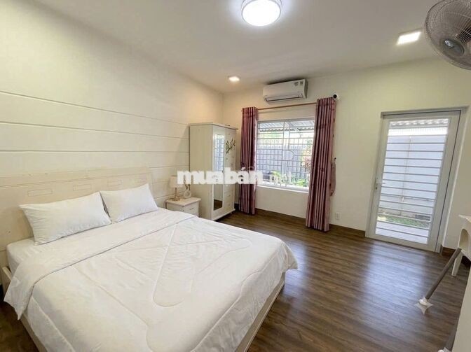 Cho thuê nhà 3 tầng MT đường KHUÊ MỸ ĐÔNG 7 - gần biển .Giá 32tr/tháng