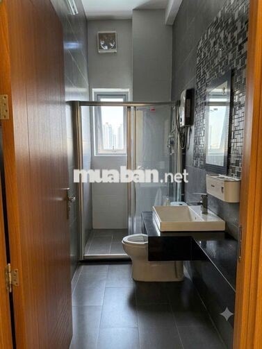 Cho thuê nhà 3 tầng MT đường KHUÊ MỸ ĐÔNG 7 - gần biển .Giá 32tr/tháng