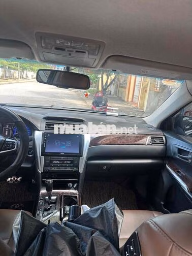 Toyota Camry 2.5Q Đen 5 chỗ Xăng