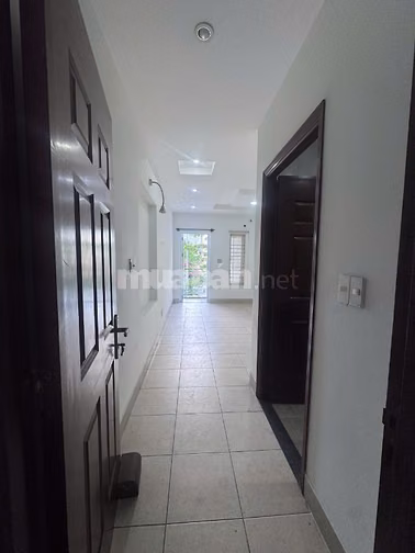 Cho thuê nhà nguyên căn DA Nam Long Liên Phường Q9, dt 4,5x20m,3.5lau