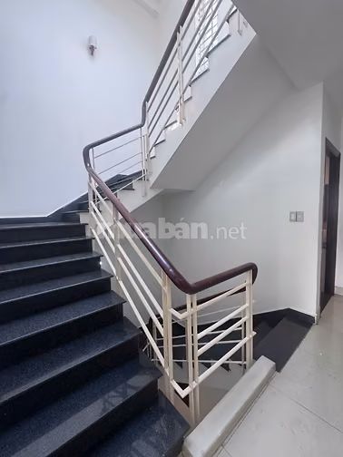 Cho thuê nhà nguyên căn DA Nam Long Liên Phường Q9, dt 4,5x20m,3.5lau