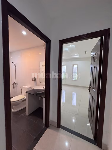 Cho thuê nhà nguyên căn DA Nam Long Liên Phường Q9, dt 4,5x20m,3.5lau