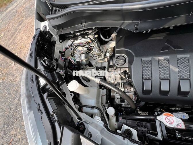 Mitsubishi Xpander Premium 2025 Trắng 23.000 km