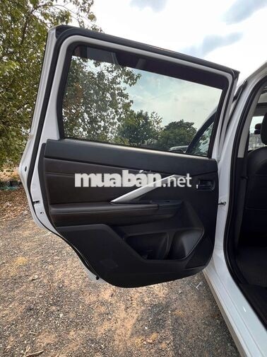 Mitsubishi Xpander Premium 2025 Trắng 23.000 km