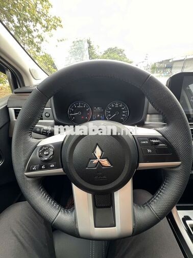 Mitsubishi Xpander Premium 2025 Trắng 23.000 km
