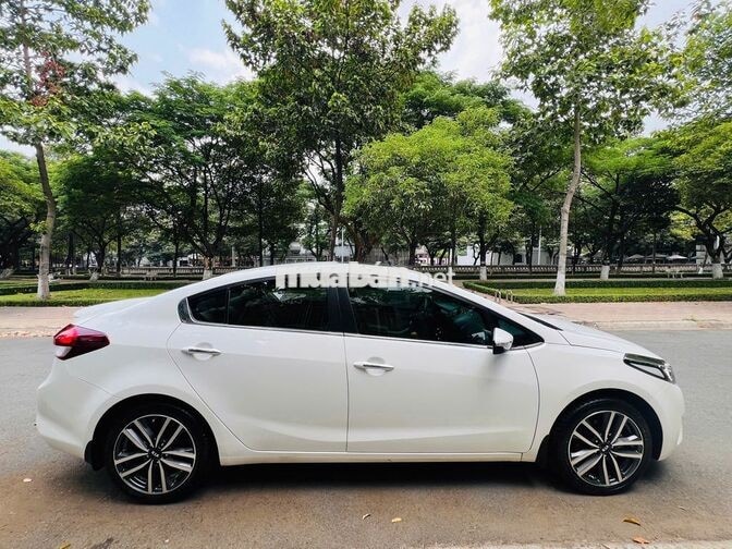 KIA CERATO 1.6 AT 2016 Trắng 52.000 km