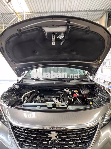 Peugeot 5008 2021 Xám