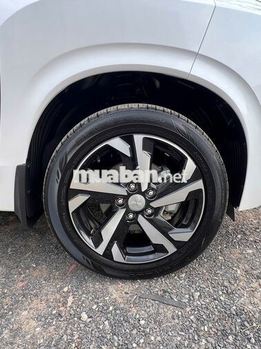 Mitsubishi Xpander Premium 2025 Trắng 23.000 km