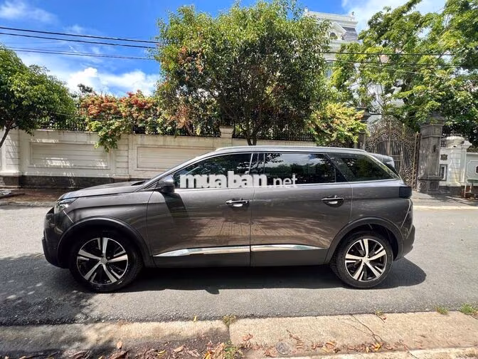 Peugeot 5008 2021 Xám