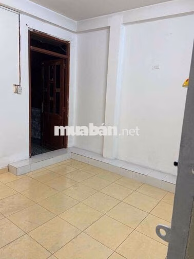Cho thuê phòng 18m2 P4 Tân bình