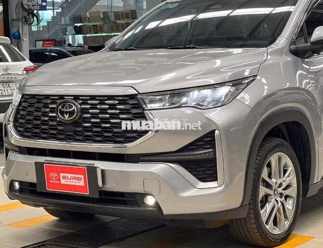 Toyota Innova Hybrid HEV 2024 Bạc 55.000km