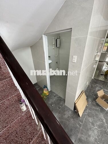 Cho thuê chung cư 52 Phạm Hùng, F.5, Q8 - TẦNG TRỆT - CĂN GÓC 130m2