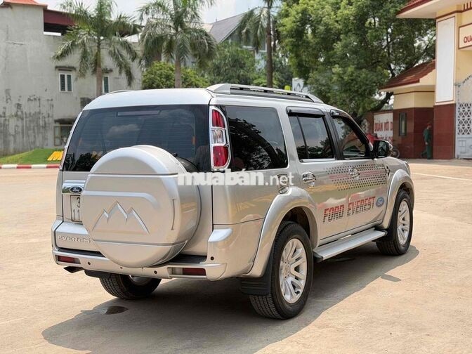 Ford Everest 2013 Số sàn Bạc