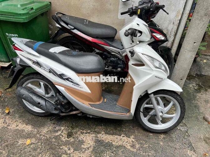 Honda Vision 2013 trắng