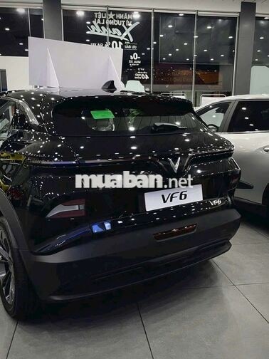 VinFast VF6 PLUS Đen Ô tô điện