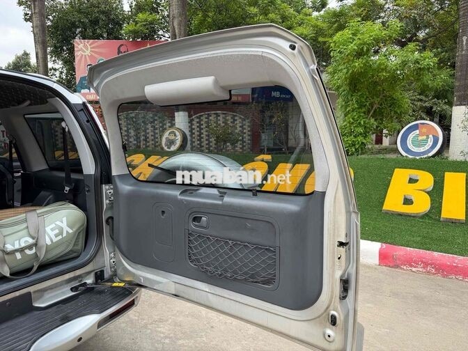Ford Everest 2013 Số sàn Bạc
