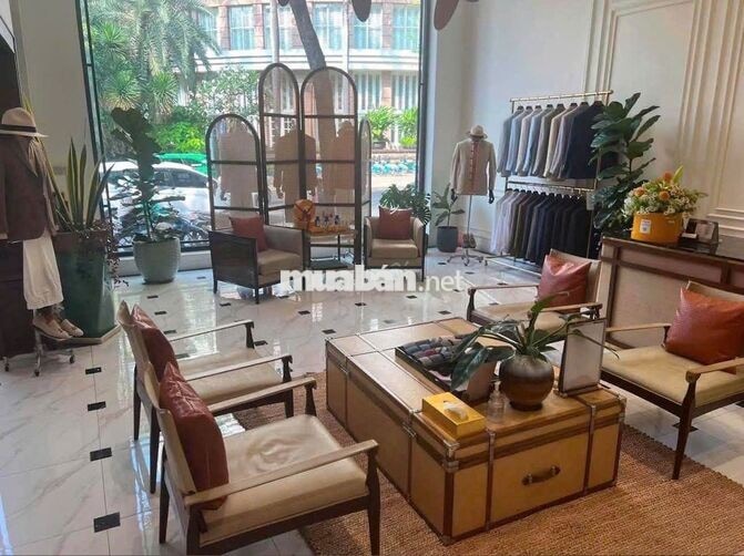 MẶT TIỀN 9M ĐỐI DIỆN CÔNG TRƯỜNG LAM SƠN TRUNG TÂM THƯƠNG HIỆU QUẬN 1 