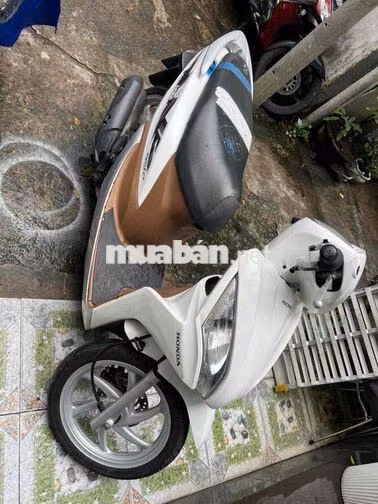 Honda Vision 2013 trắng