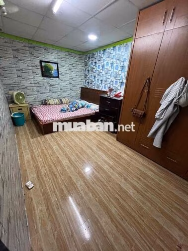 nhà cho thuê nguyên căn hẻm 2805/ phạm thế hiển