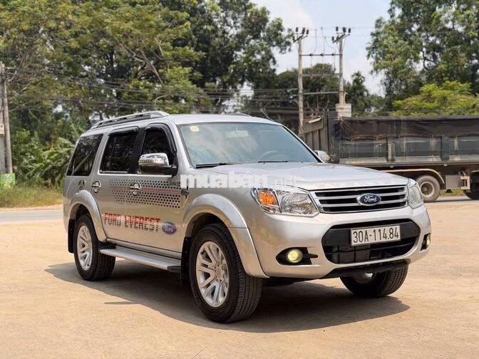 Ford Everest 2013 Số sàn Bạc